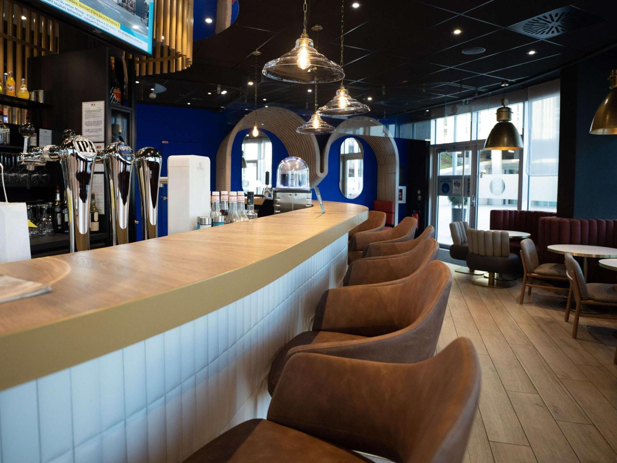 Novotel Angers Centre Gare Exteriör bild