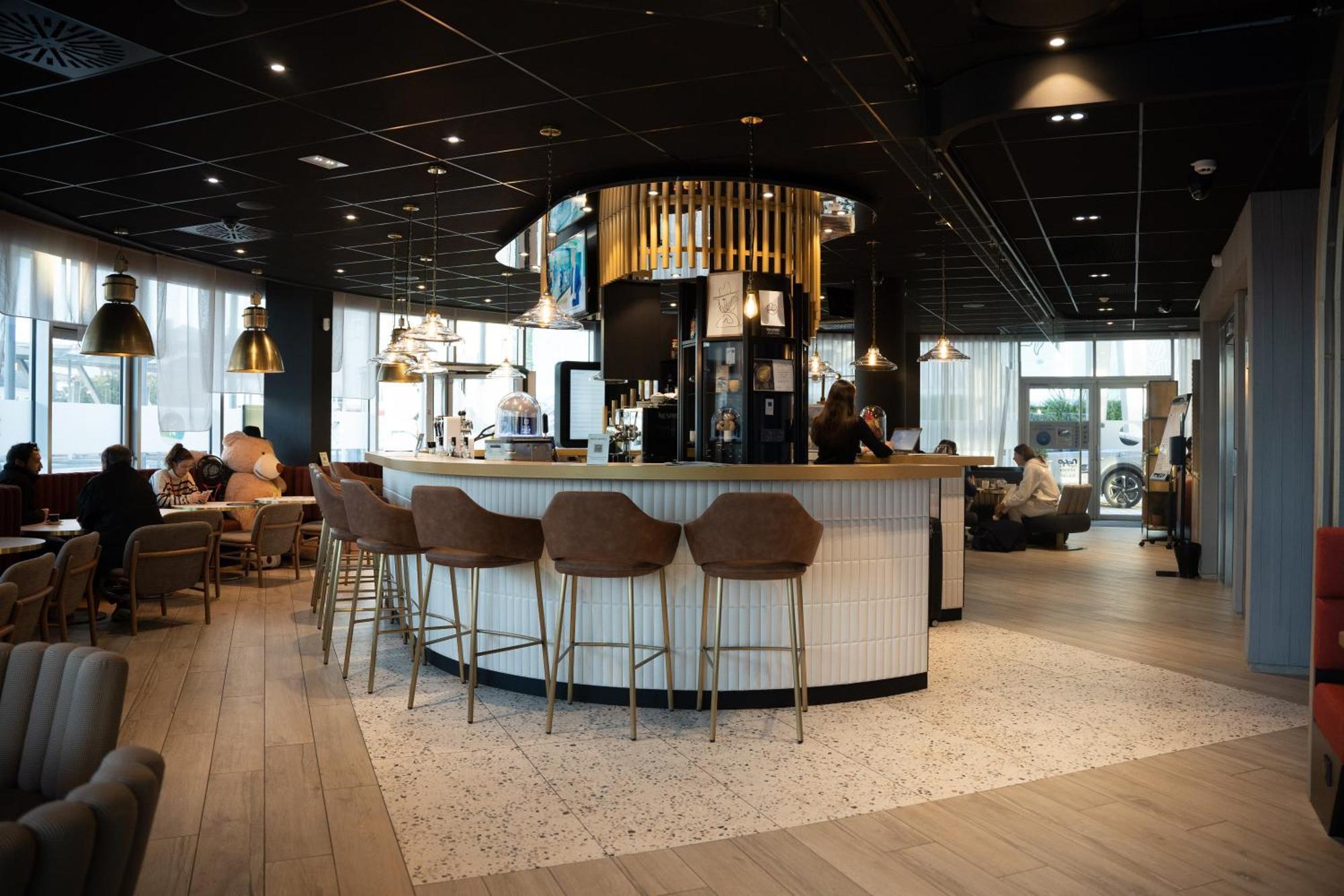 Novotel Angers Centre Gare Exteriör bild